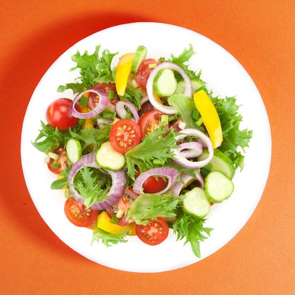 Свежий овощной салат