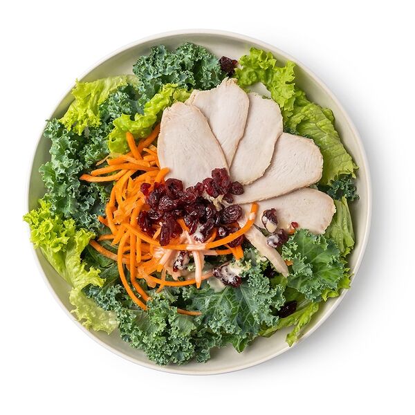 Салат с кейлом и курицей Уже Готово