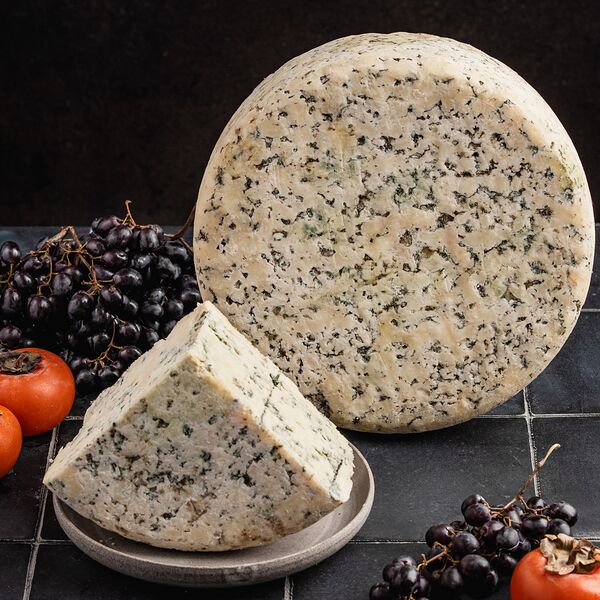 Сыр с голубой плесенью Малахит