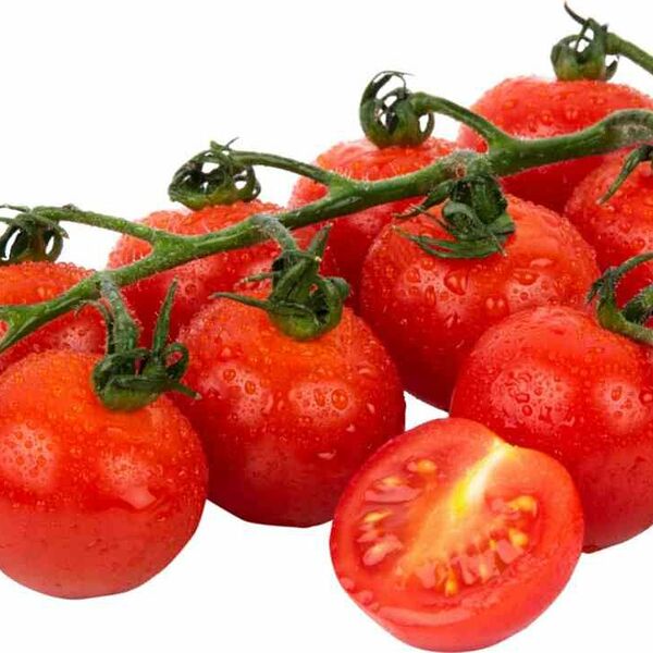 Томаты черри красные Рост Фламенко на ветке