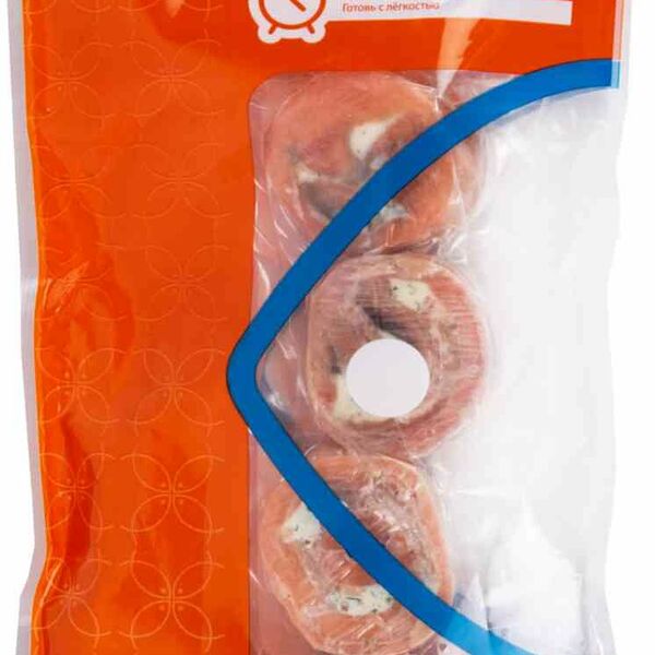 Рулеты из горбуши Шифудо с беконом и соусом песто