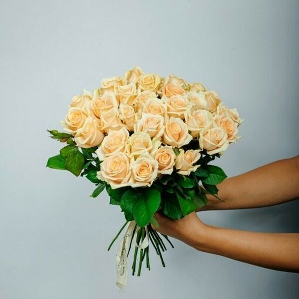 Букет из 35 роз 50 см под ленту