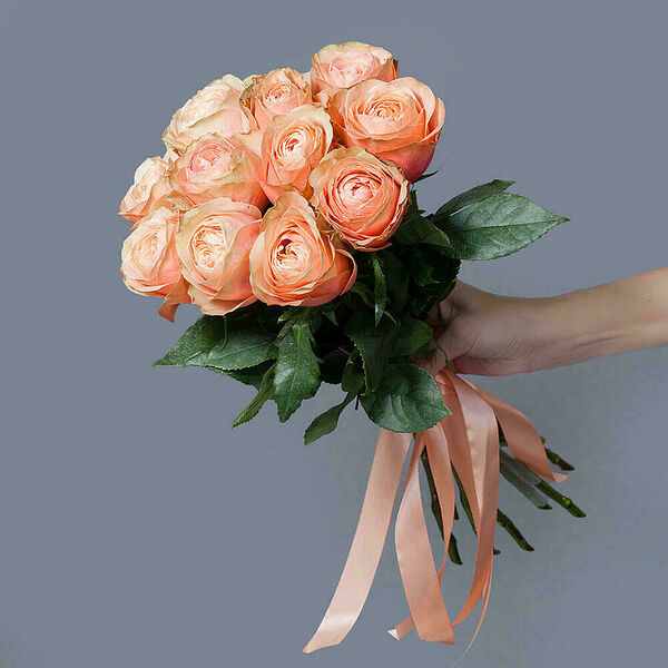 Монобукет 11 Роз Kahala под ленту Ирис