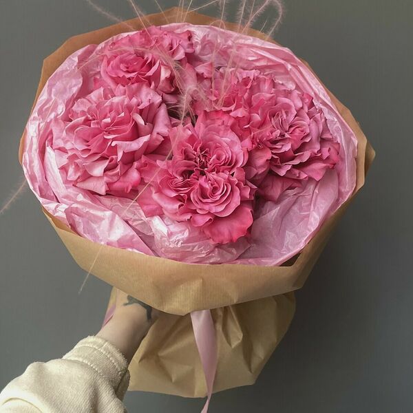 Букет из пионовидных роз Кантри Блю