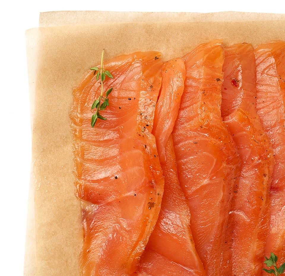 

Лосось атлантический «Азбука Вкуса» (семга) холодного копчения, ломтики в обсыпке 200г, Россия