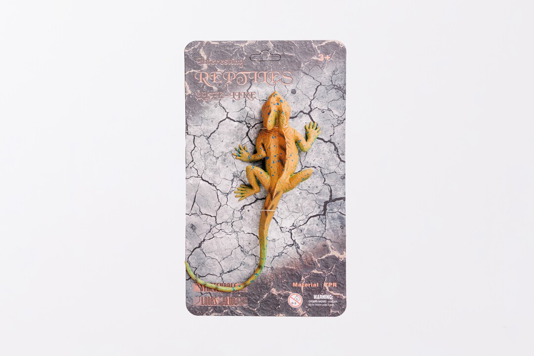 

Ящерица тянущаяся из мягкой резины в ассортименте