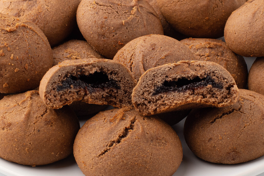 

Пряники шоколадные "Вишнёвые" на изомальте