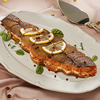 

Филе палтуса (с кожей), фаршированный белоногой креветкой и лососем атлантическим (сёмгой) горячего копчения, «Азбука вкуса», Россия