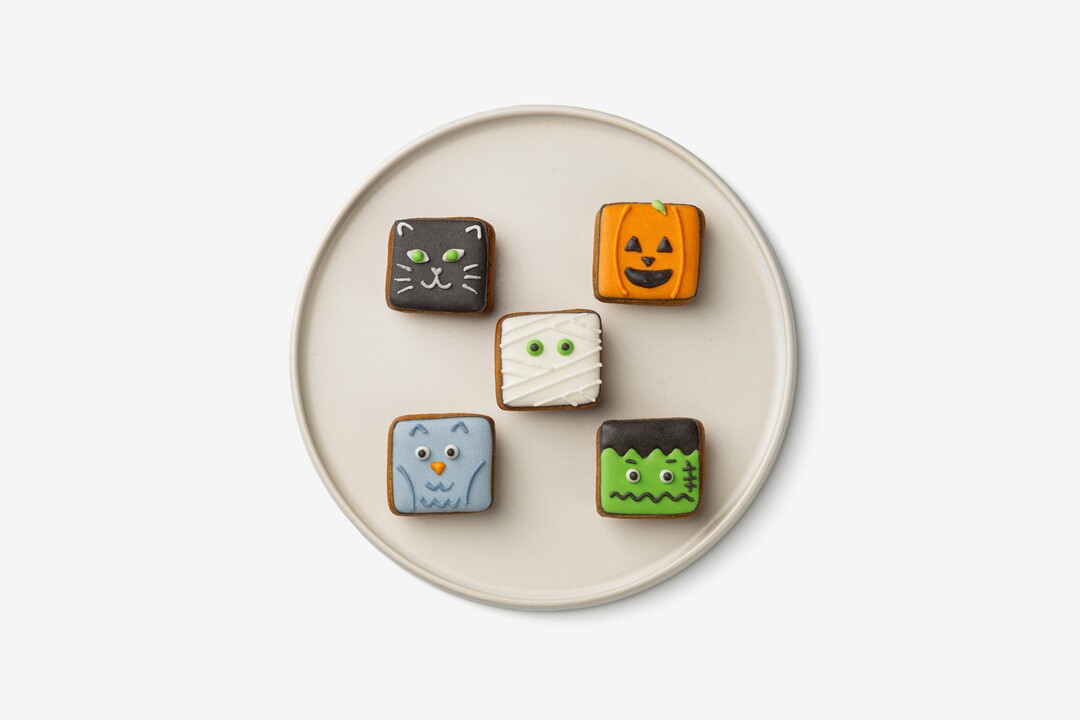 

Пряники-мини имбирные "Монстрики", 1 шт в ассортименте