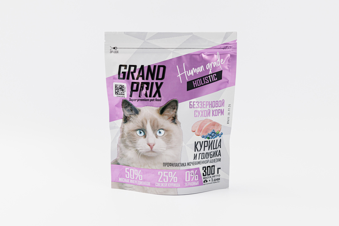 

Корм сухой для кошек Grand Prix для стерилизованных Профилактика МКБ Курица и голубика 300 г