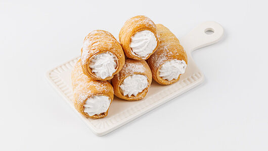 Трубочки с белковым кремом