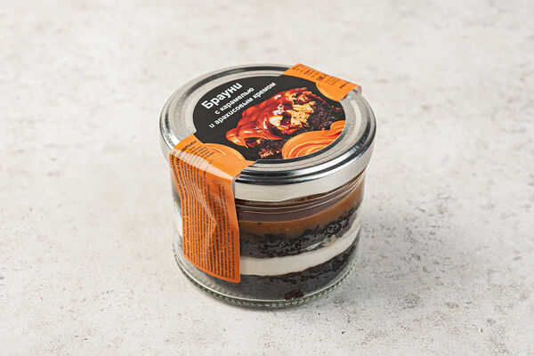 Десерт замороженный в банке Брауни с арахисовым кремом и карамелью, кафе