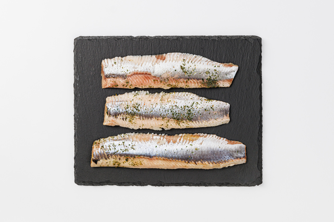 

Сельдь Вкусвилл тихоокеанская, филе без кожи соленая с петрушкой, 200 г