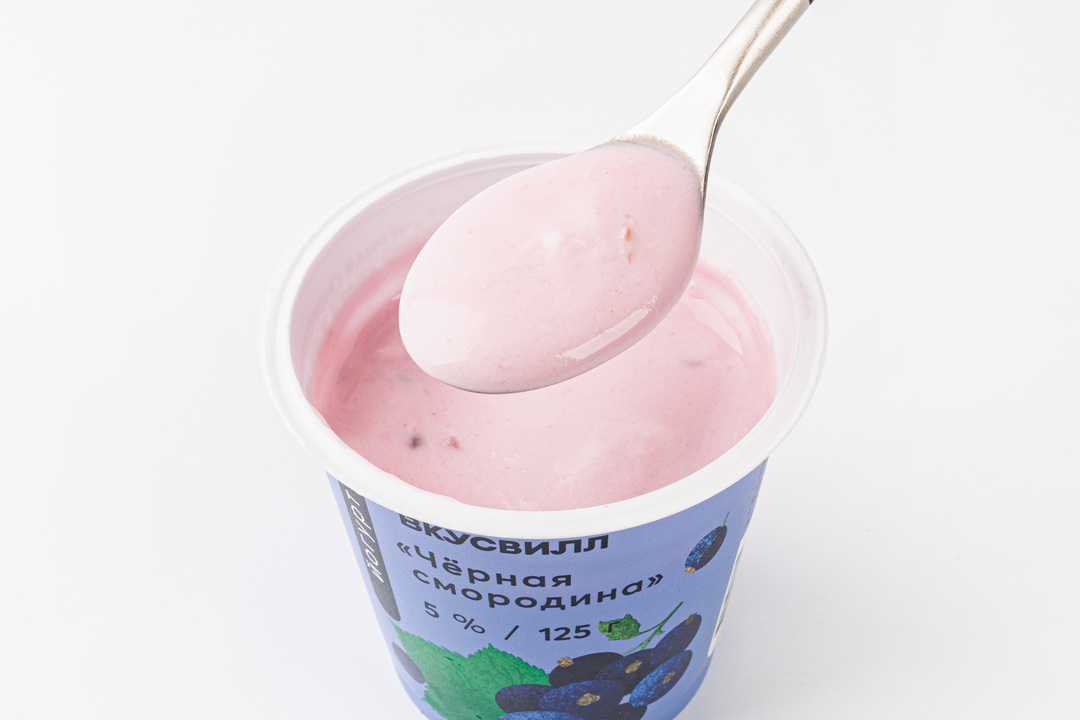 

Йогурт Черная смородина 5%