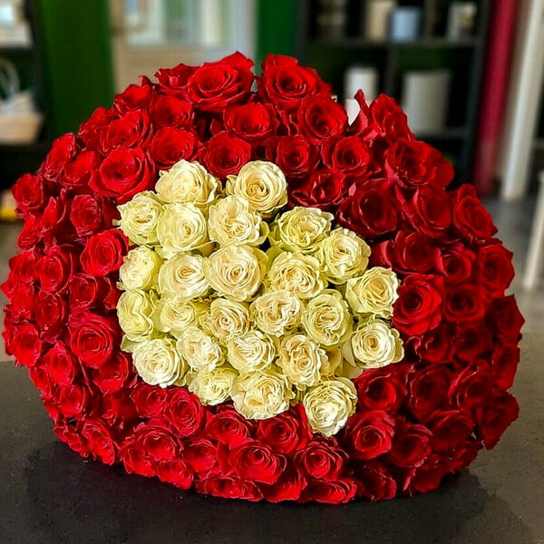 101 роза Эквадор