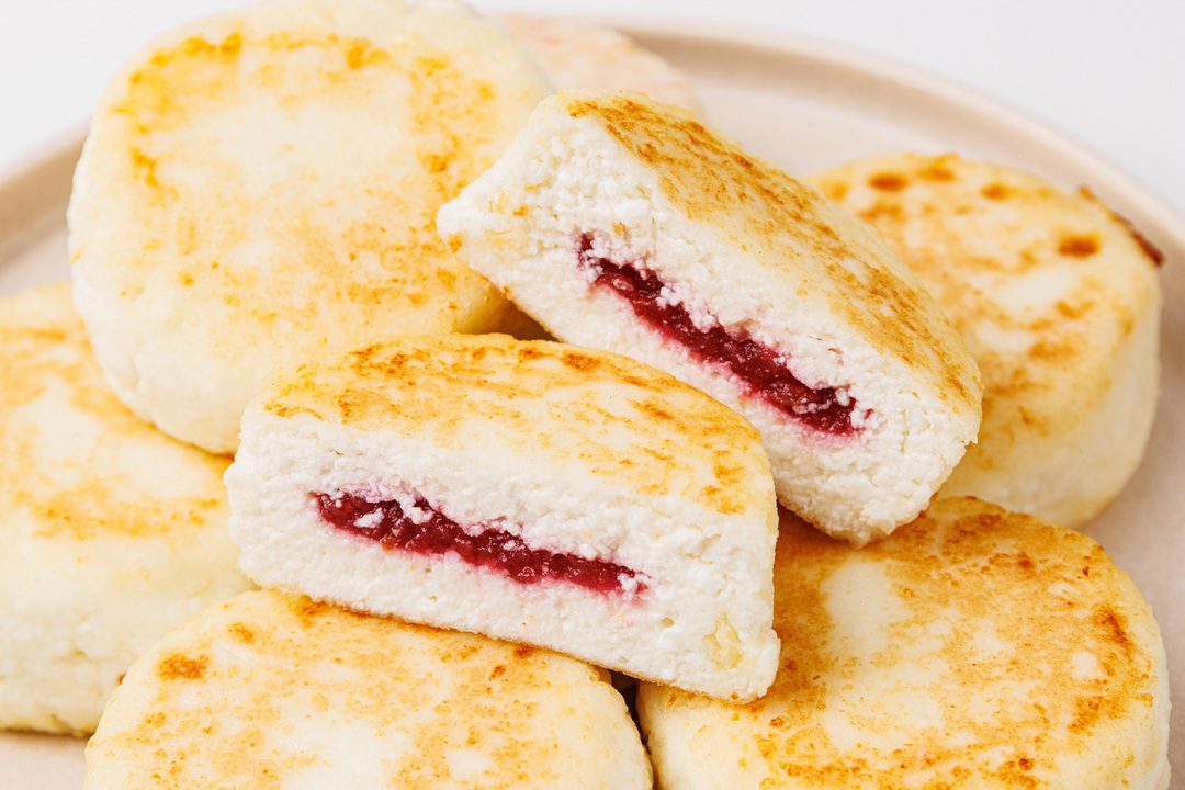 

Сырники ВкусВилл с малиновой начинкой замороженные вес