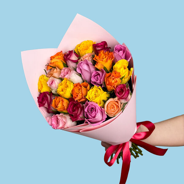 Букет цветов из 25 роз микс 35 см МП пленка