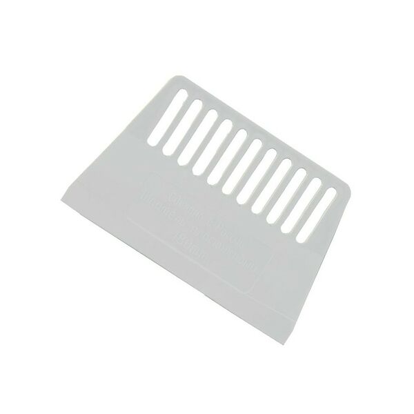 Шпатель пластиковый гладкий универсальный Decor White Edition, 180 мм