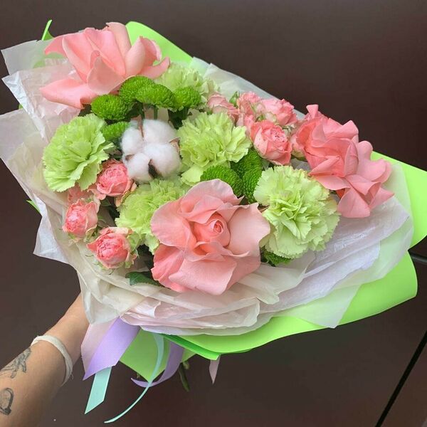 Нежно розово-зеленый