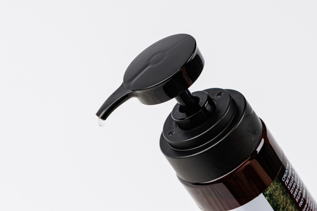 

Шампунь для волос Вкусвилл восстанавливающий "Сибирский кедр" с аминокислотами 250мл