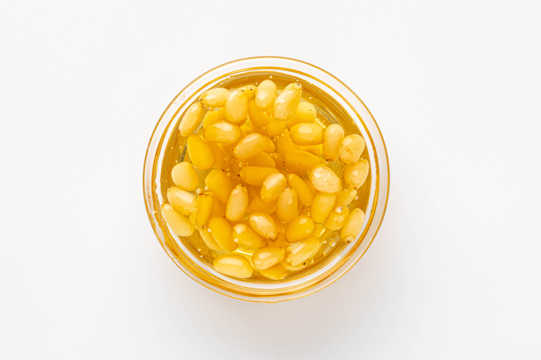 

Мед с кедровыми орешками 210 г