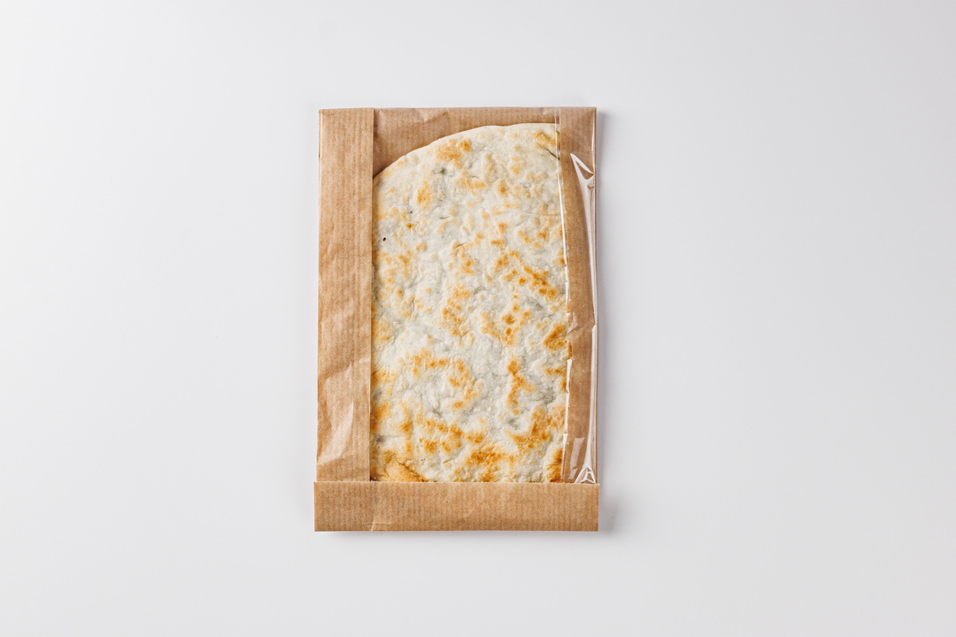 

Лепешка ВкусВилл с зеленью и сыром, кафе 150 г