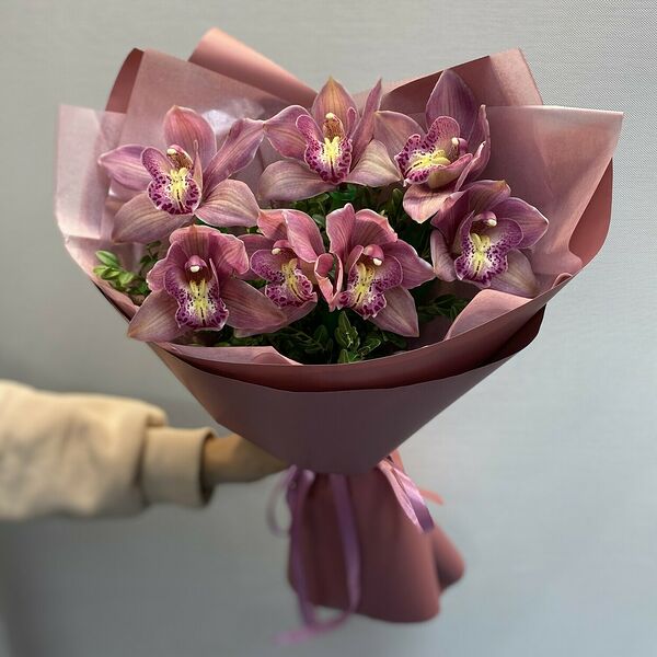 Букет орхидей