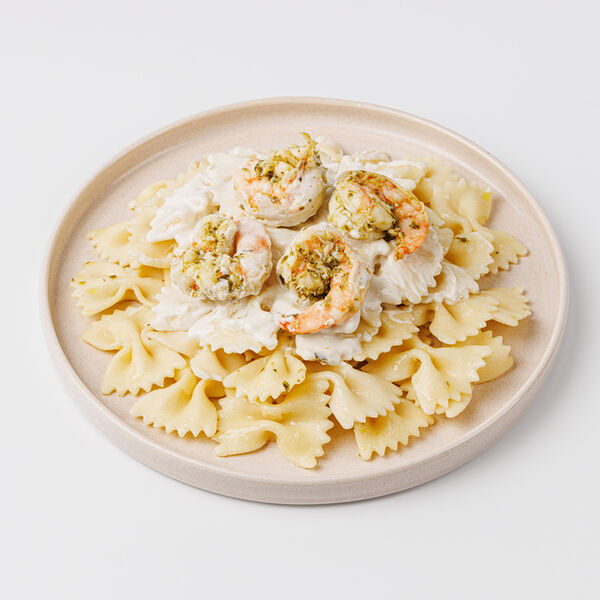 Фарфалле с креветками под сливочным соусом