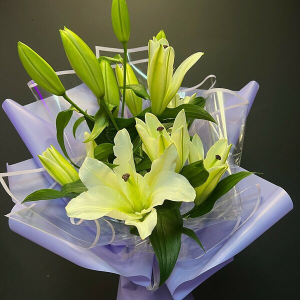 Букет из лилий
