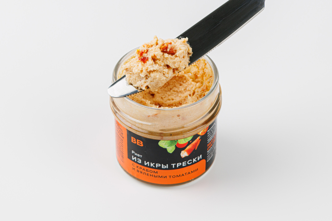 

Риет из икры трески с крабом и вялеными томатами 100 г