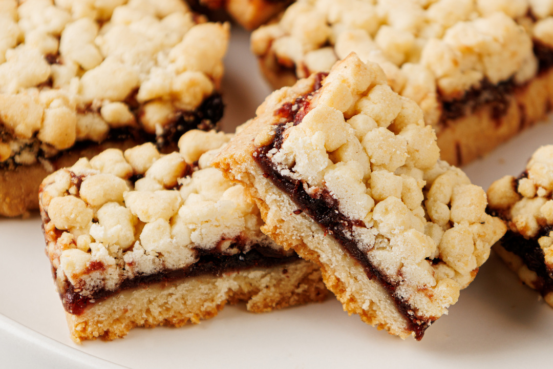 

Печенье сдобное Венское с яблоком и брусникой