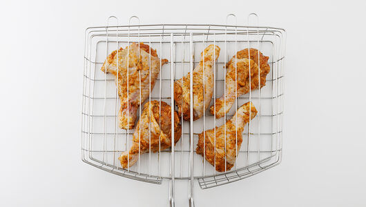 Голень цыпленка-бройлера с печёным лучком, 700 г