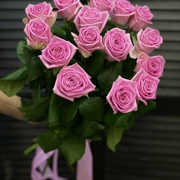 Букет из 15 розовых роз 60 см