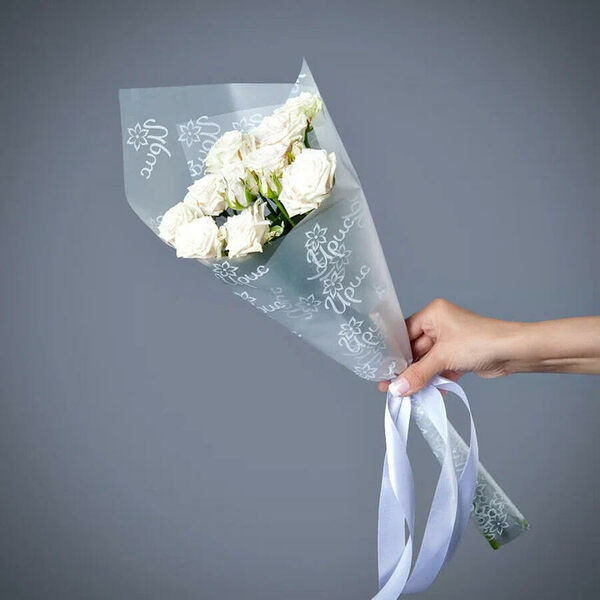 Монобукет 3 кустовых роз Royal Porcelaine в упаковке