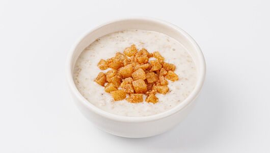 Каша овсяная молочная с яблоком и корицей