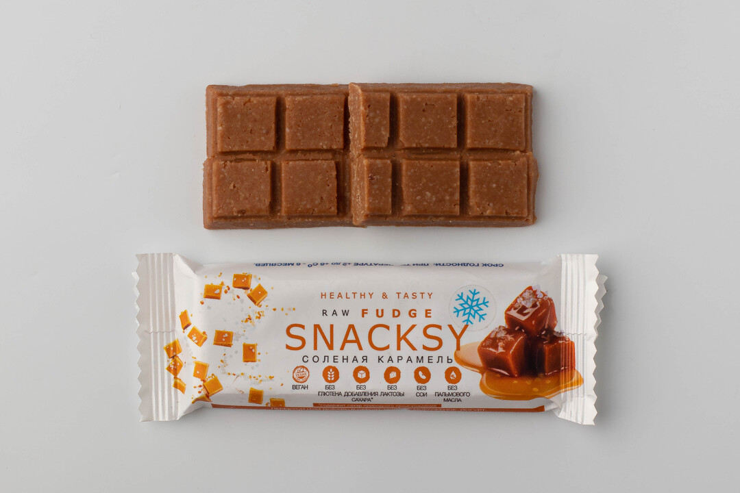 

Батончик Raw fudge с солёной карамелью, Snacksy 55 г