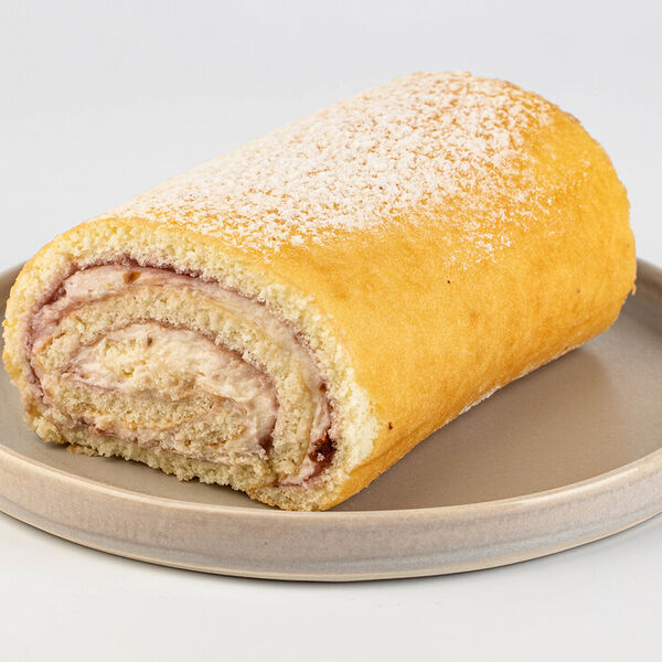 Рулет бисквитный Малиновый с рикоттой