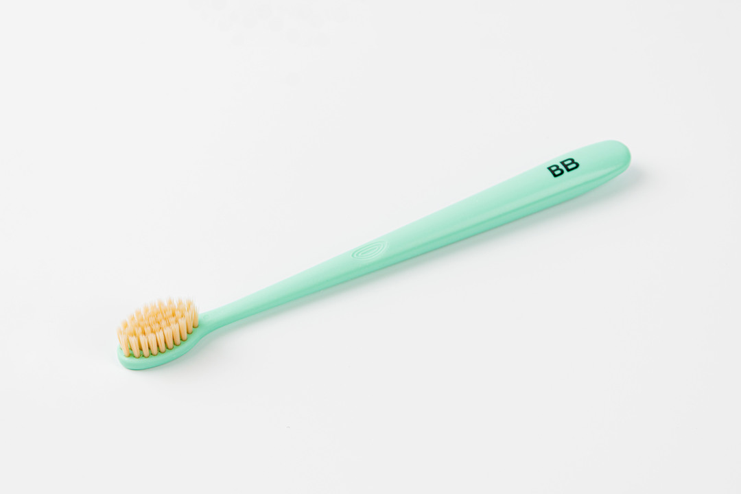 

Щетка зубная классическая средняя цвет в ассортименте