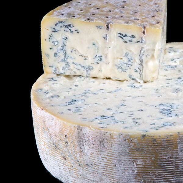 Горгонзола Дольче Мягкий сыр с голубой плесенью