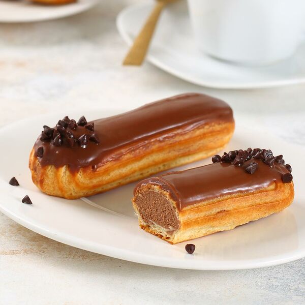 Эклер шоколадный МясновЪ Пекарня