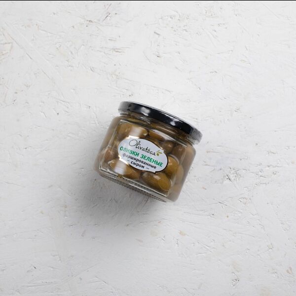 Оливки зелёные фаршированные сыром