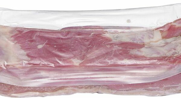 Грудинка Строгонов свиная в шкурке охлажденная