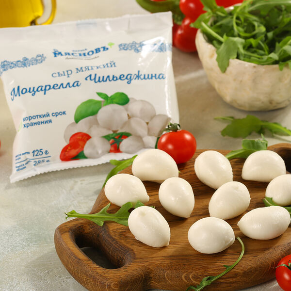 Сыр Моцарелла Чильеджина 45% МясновЪ Ферма