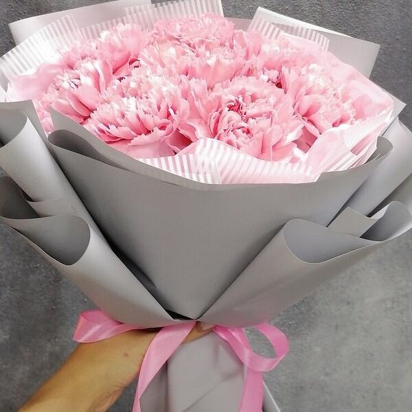 Стильный из гвоздик