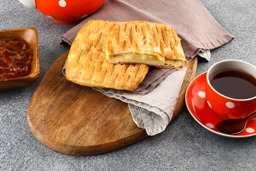 

Слойка ЛЕНТА FRESH с яблоками, 100г