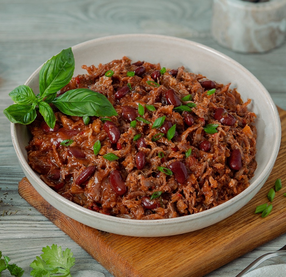 

Мясо бычьих хвостов с фасолью Уже Готово с соусом на красном вине 200 г