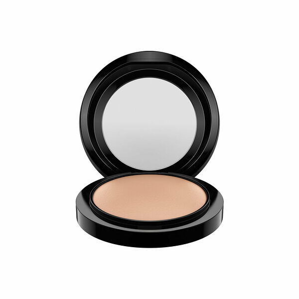 MAC Mineralize Skinfinish Natural Пудра компактная матовая минеральная, 10 г, Medium Dark
