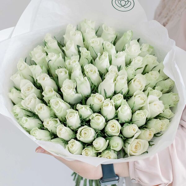 Букет из 75 белых роз 40 см (Кения)