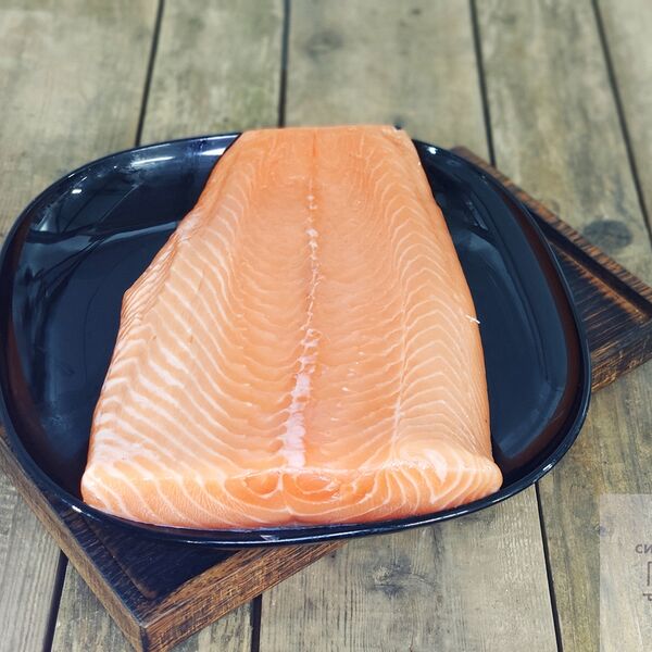 Лосось слабосоленый в нарезку