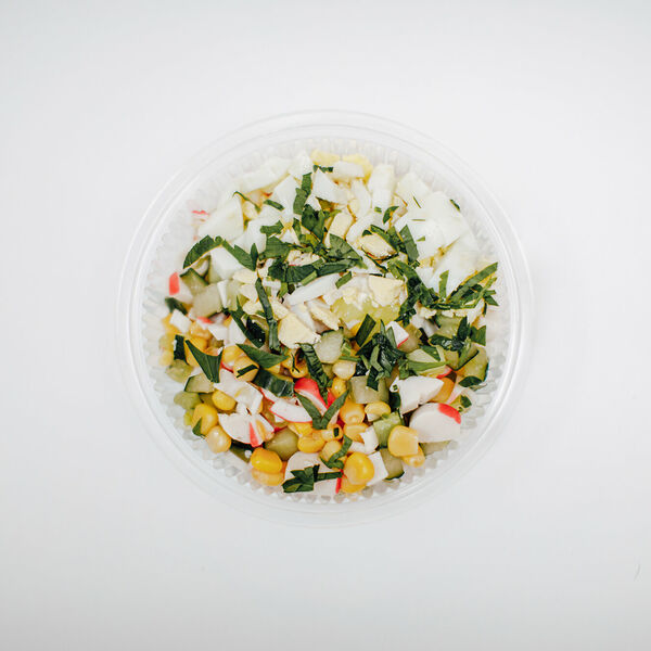 Салат из крабовых палочек с кукурузой,150 гр